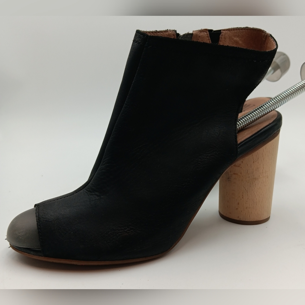 Sandrine Miz Mooz open toe, wood heel Black • Size 9